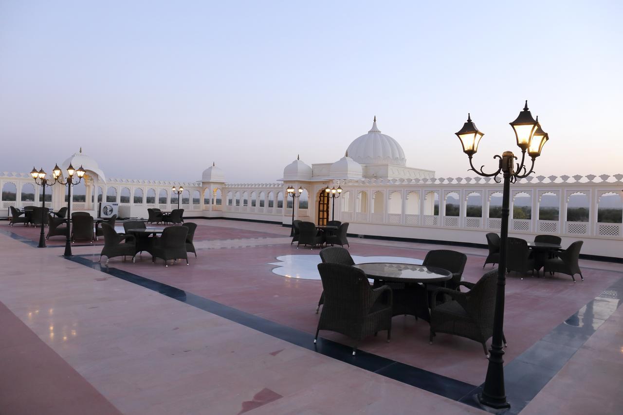 Laxmi Palace Dausa Luaran gambar